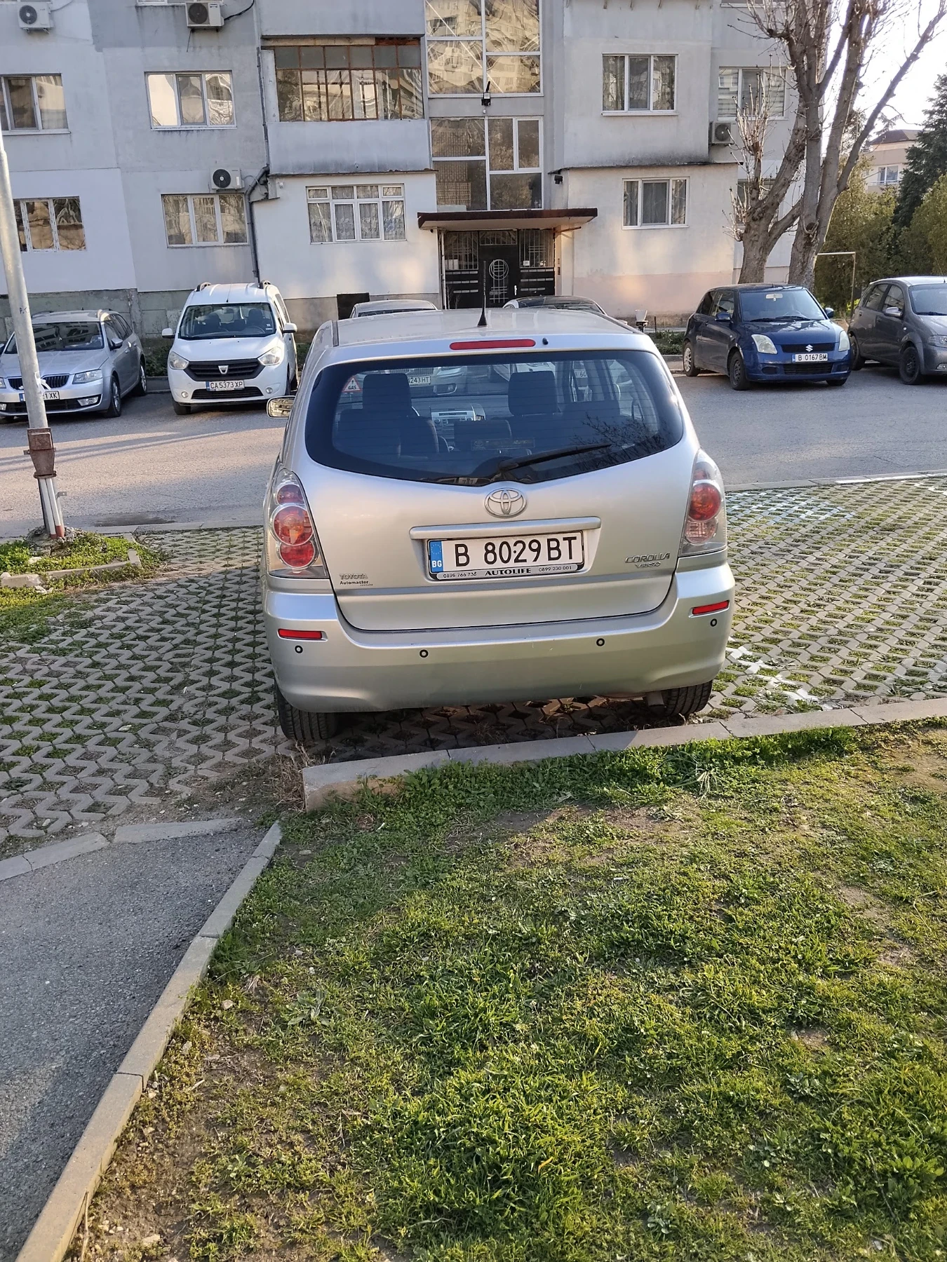 Toyota Corolla verso, снимка 6 - Автомобили и джипове - 55300712