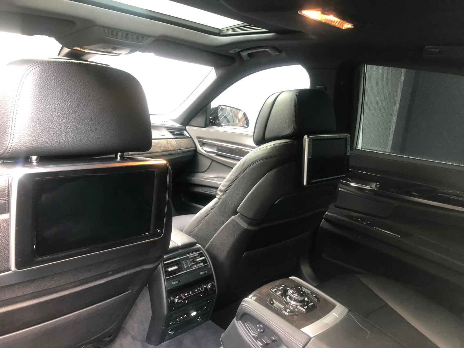 BMW 750 750 i xdrive, снимка 3 - Автомобили и джипове - 55833367