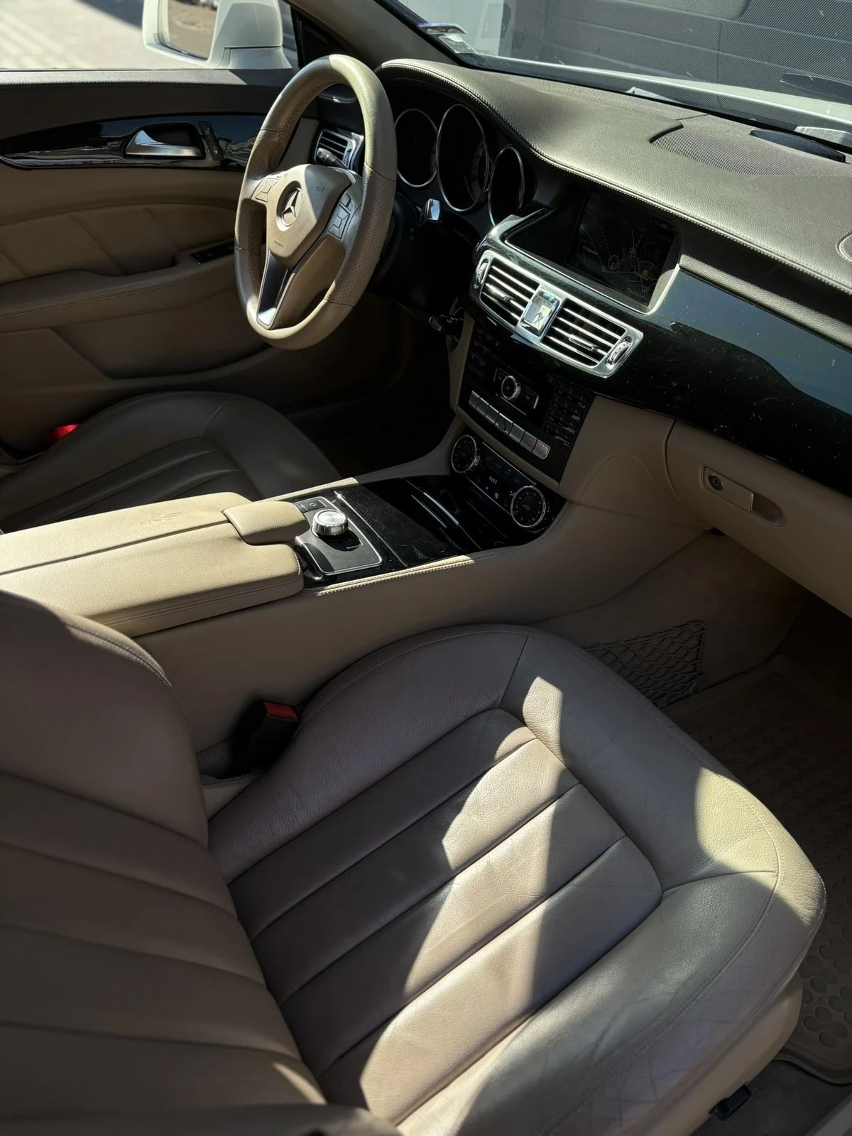 Mercedes-Benz CLS 350, снимка 15 - Автомобили и джипове - 55893588