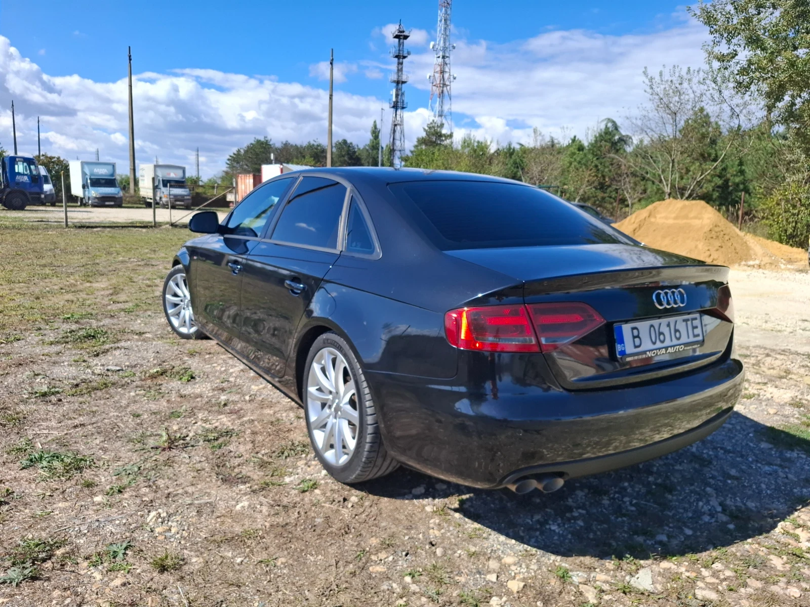 Audi A4 2.0TDI S-line, снимка 4 - Автомобили и джипове - 56336876