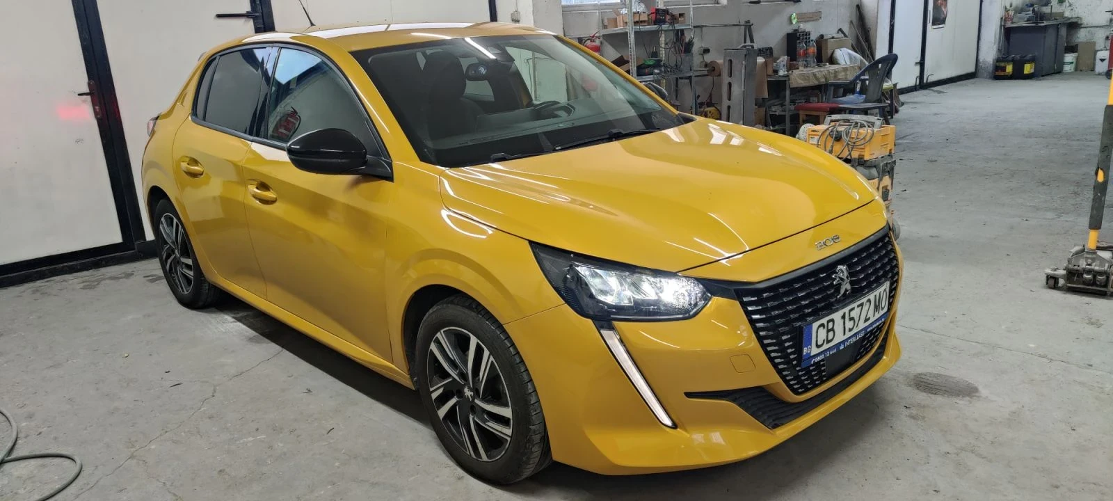 Peugeot 208