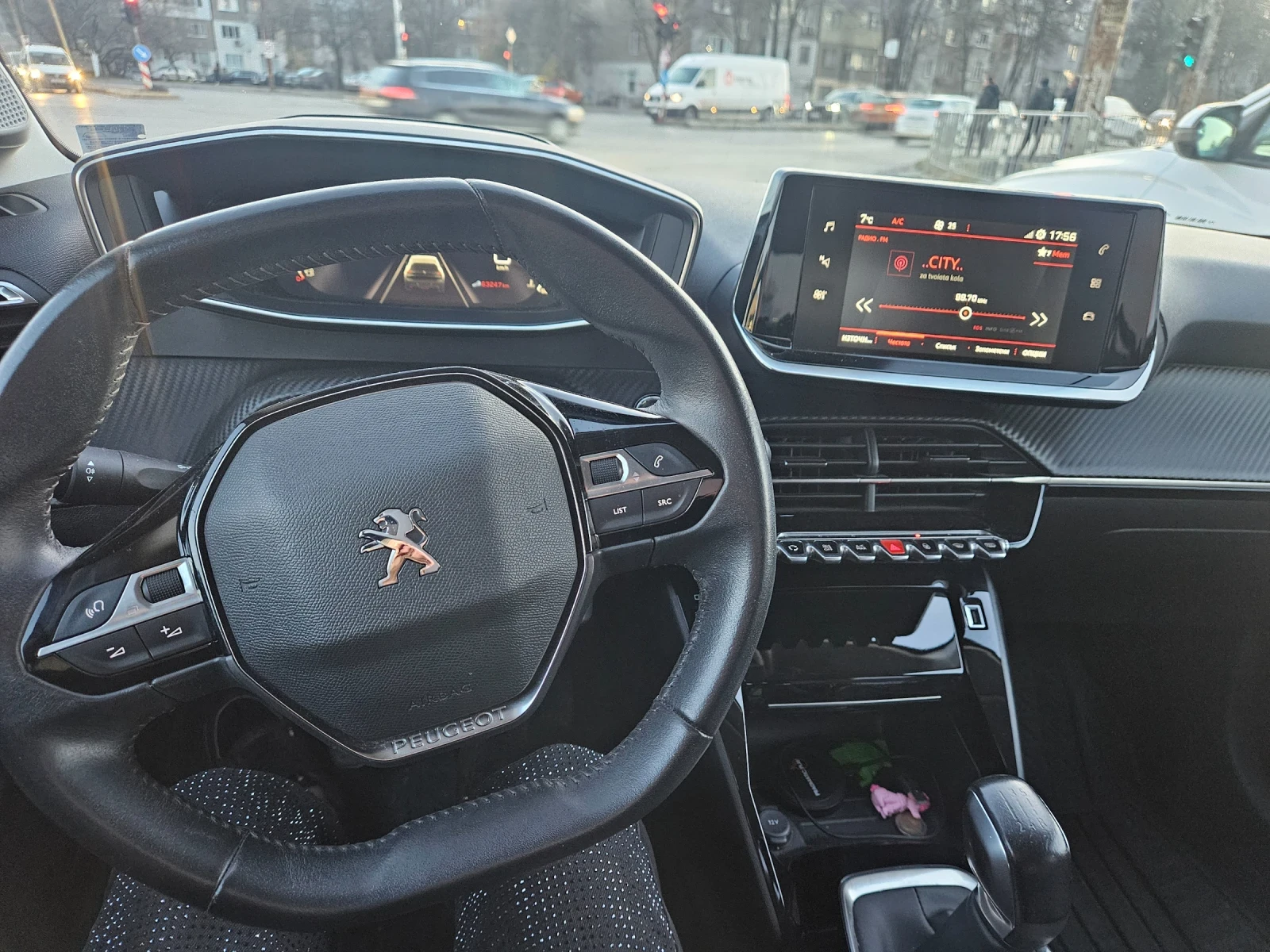 Peugeot 208, снимка 3 - Автомобили и джипове - 56449404