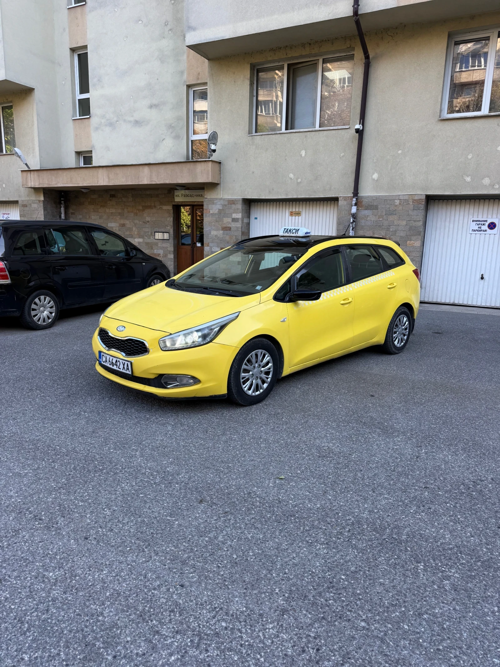 Kia Ceed 1.4, снимка 3 - Автомобили и джипове - 56567477