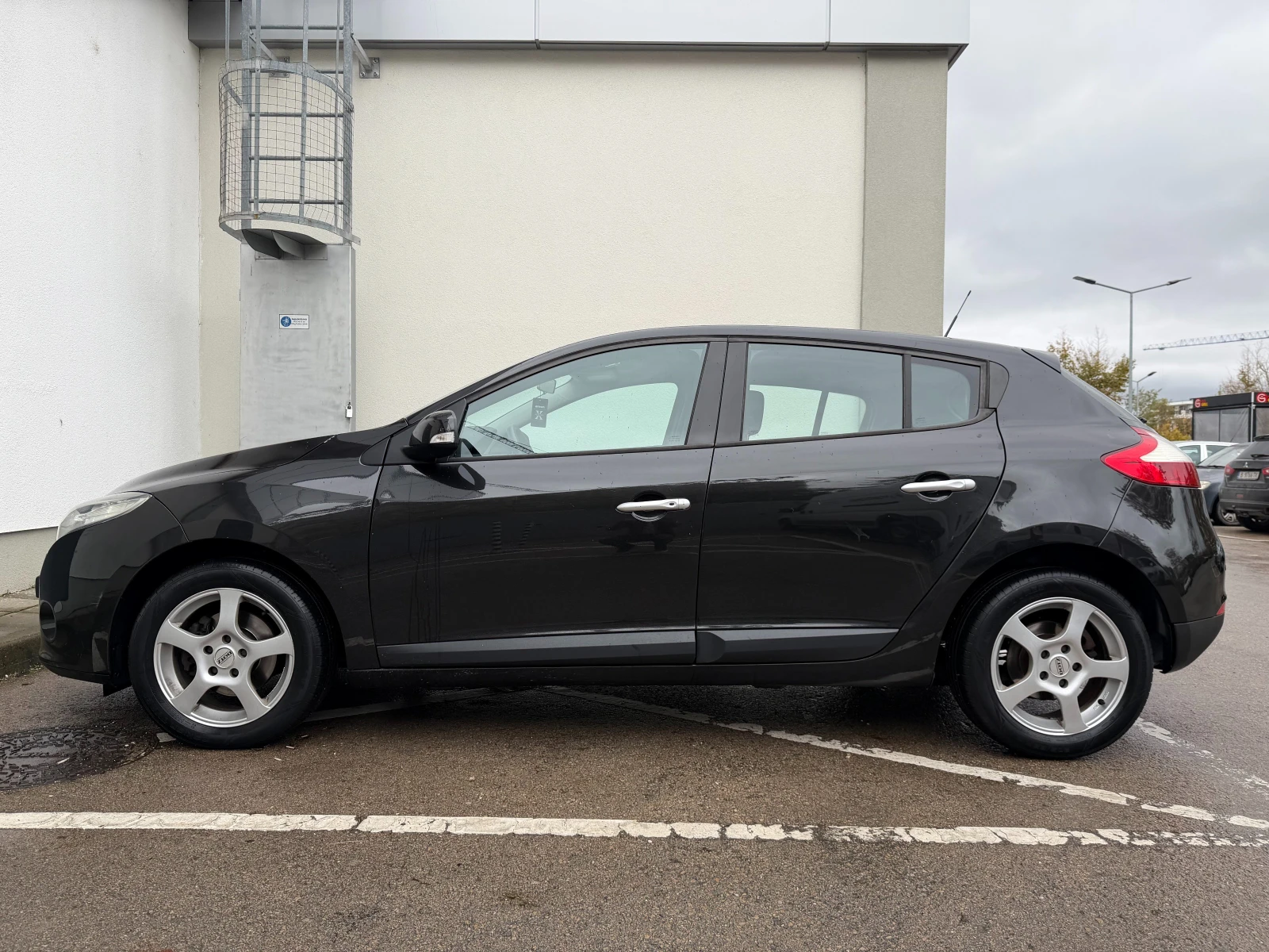 Renault Megane, снимка 7 - Автомобили и джипове - 56723574