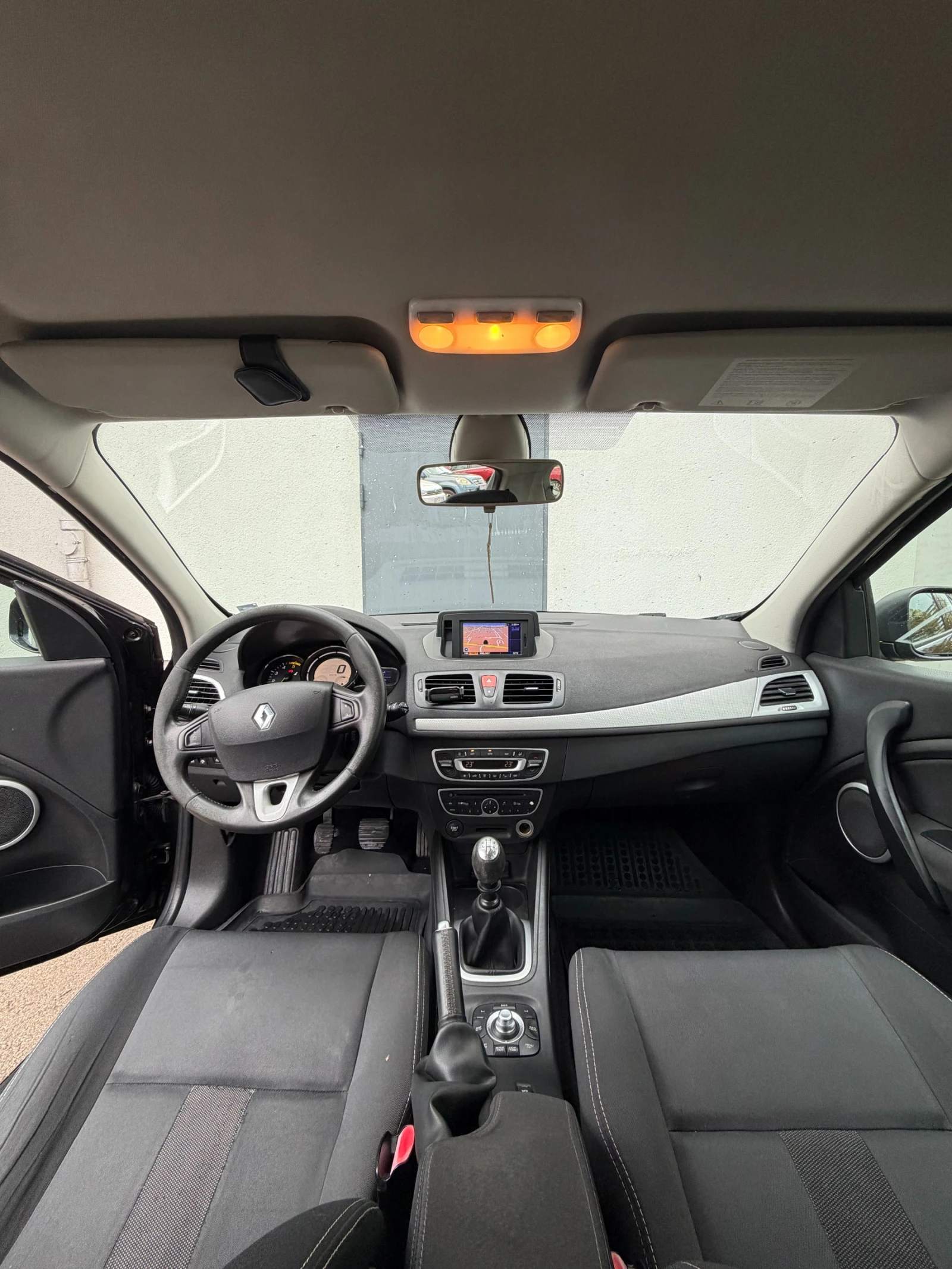 Renault Megane, снимка 11 - Автомобили и джипове - 56723574