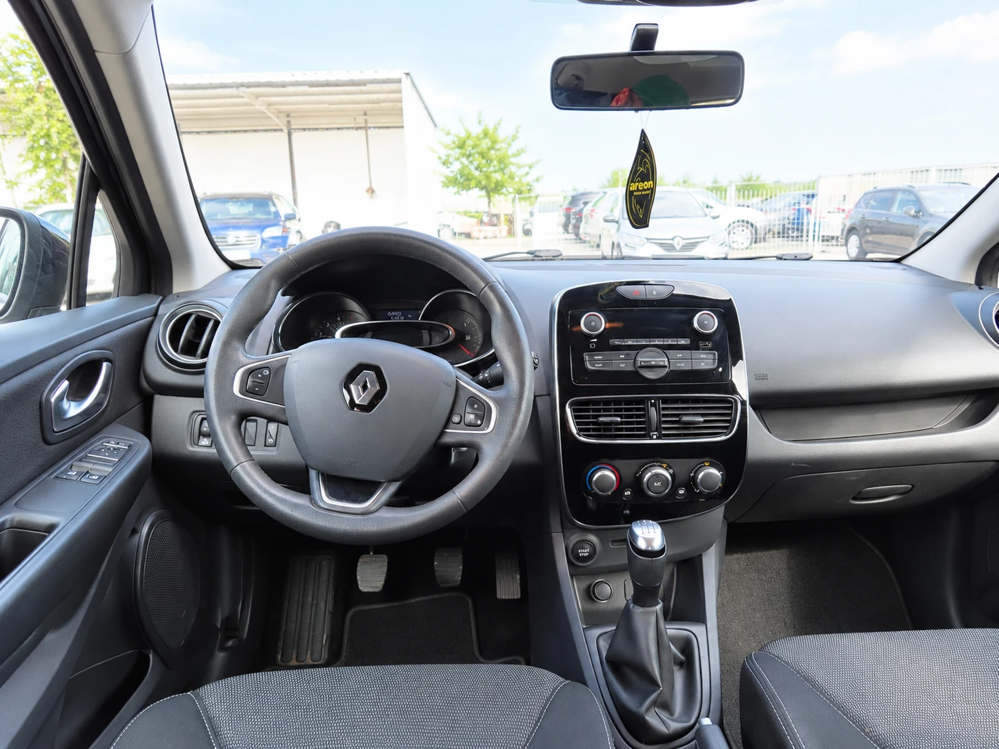 Renault Clio 1.5 DCi (75 к.с.), снимка 6 - Автомобили и джипове - 56746736
