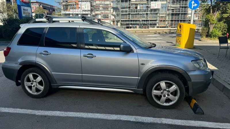 Mitsubishi Outlander 2.4, снимка 5 - Автомобили и джипове - 48060568