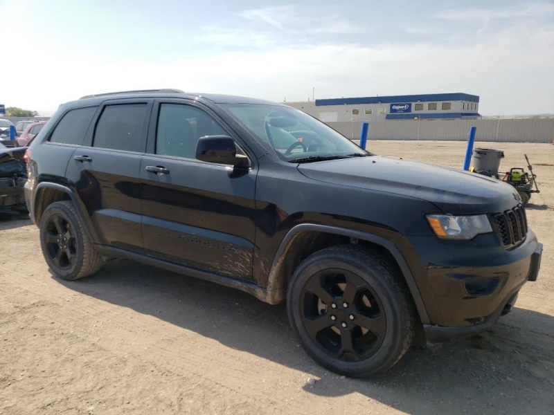 Jeep Grand cherokee LAREDO, снимка 4 - Автомобили и джипове - 47883327