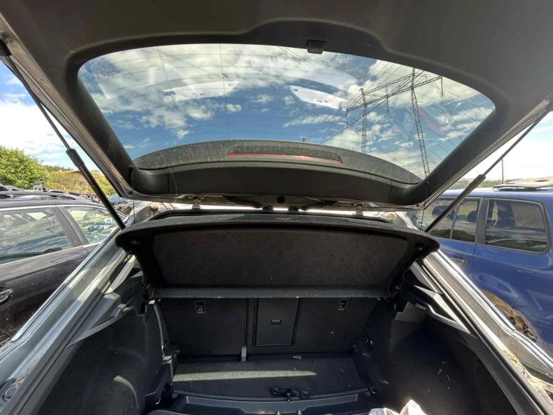 VW T-Roc 1.0, снимка 4 - Автомобили и джипове - 52620683