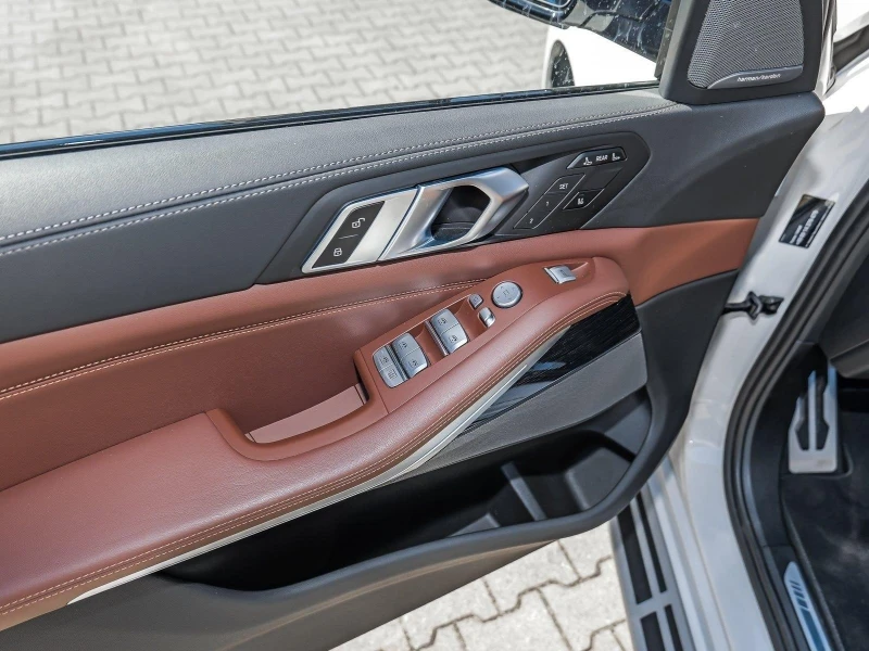 BMW X7 40d* M SPORT* HEAD-UP* PANO* 360 CAM* H&K* DISTR* , снимка 3 - Автомобили и джипове - 51744186