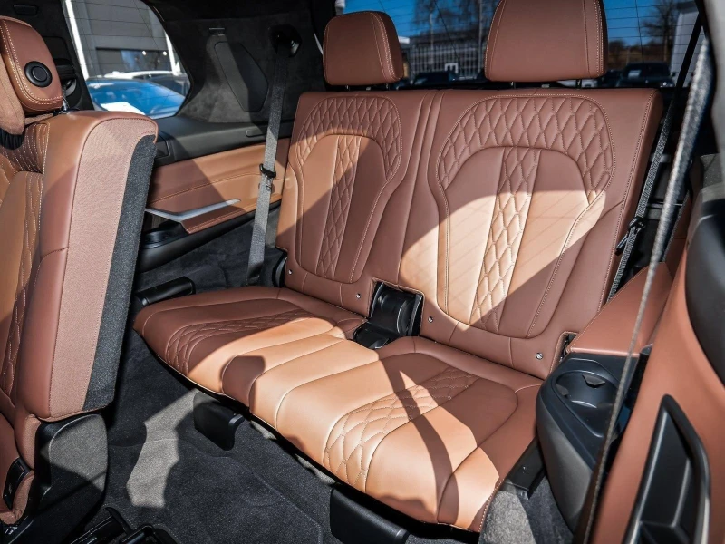BMW X7 40d* M SPORT* HEAD-UP* PANO* 360 CAM* H&K* DISTR* , снимка 13 - Автомобили и джипове - 51744186
