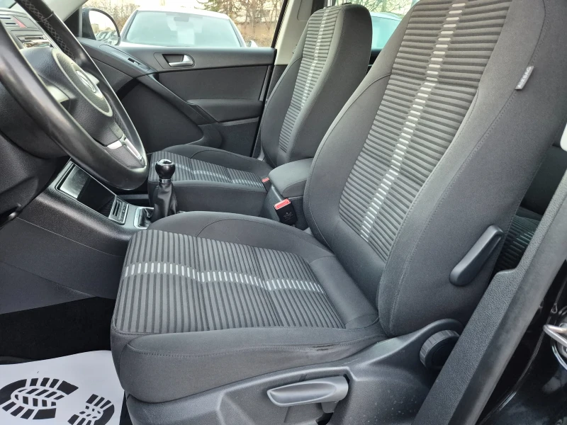 VW Tiguan 4x4 ПАНОРАМА 190000км, снимка 8 - Автомобили и джипове - 52775273