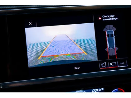 Audi Q3 Quattro Progressiv 40 TFSI* АвтоКредит* (ЦЕНА ДО Б, снимка 15 - Автомобили и джипове - 52581167