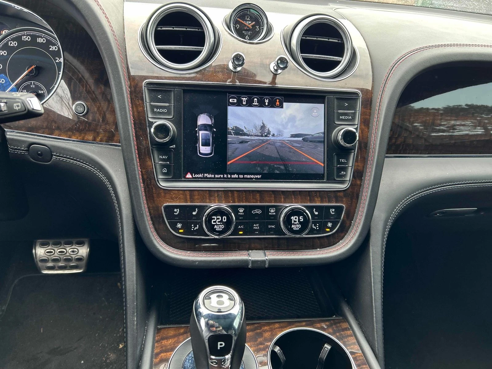 Bentley Bentayga W12 С РЕГИСТРАЦИЯ & АВТО КРЕДИТ  - изображение 8