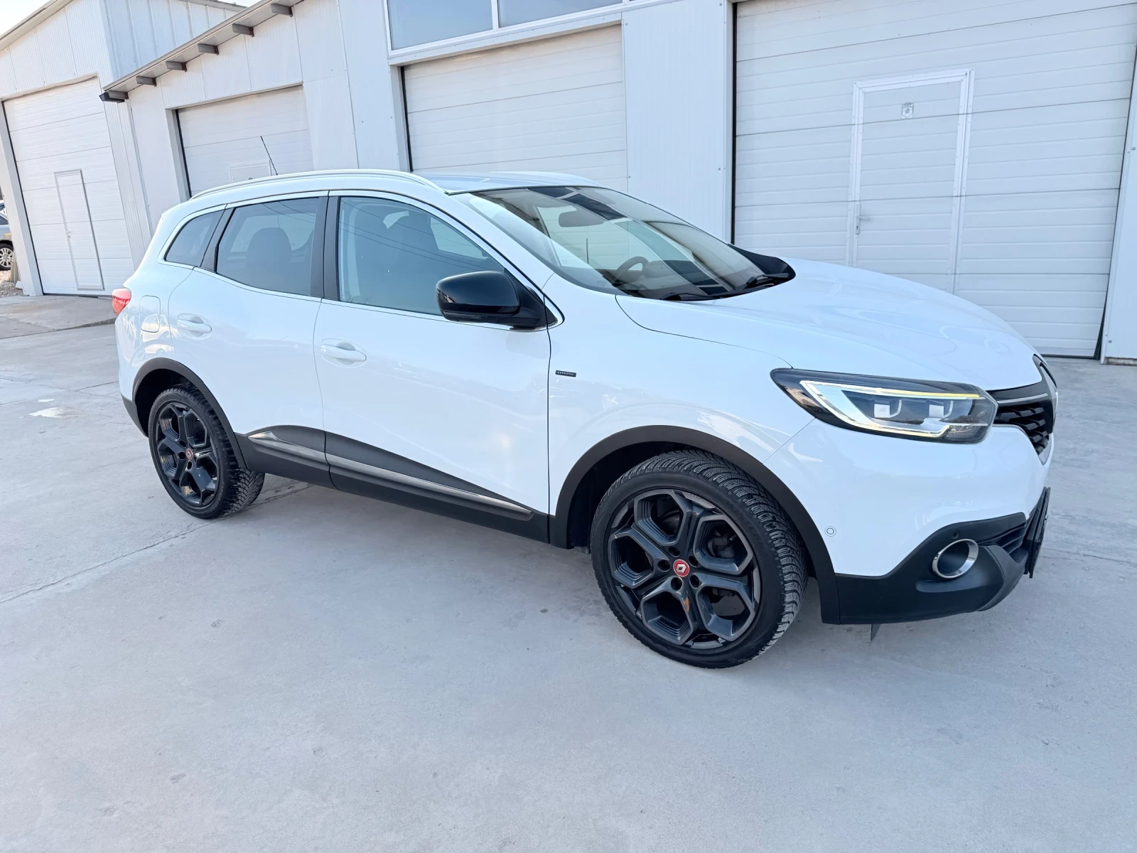 Renault Kadjar 1.5dci 110k* HYPNOTIC* BOSE* NOVA* , снимка 12 - Автомобили и джипове - 53752506