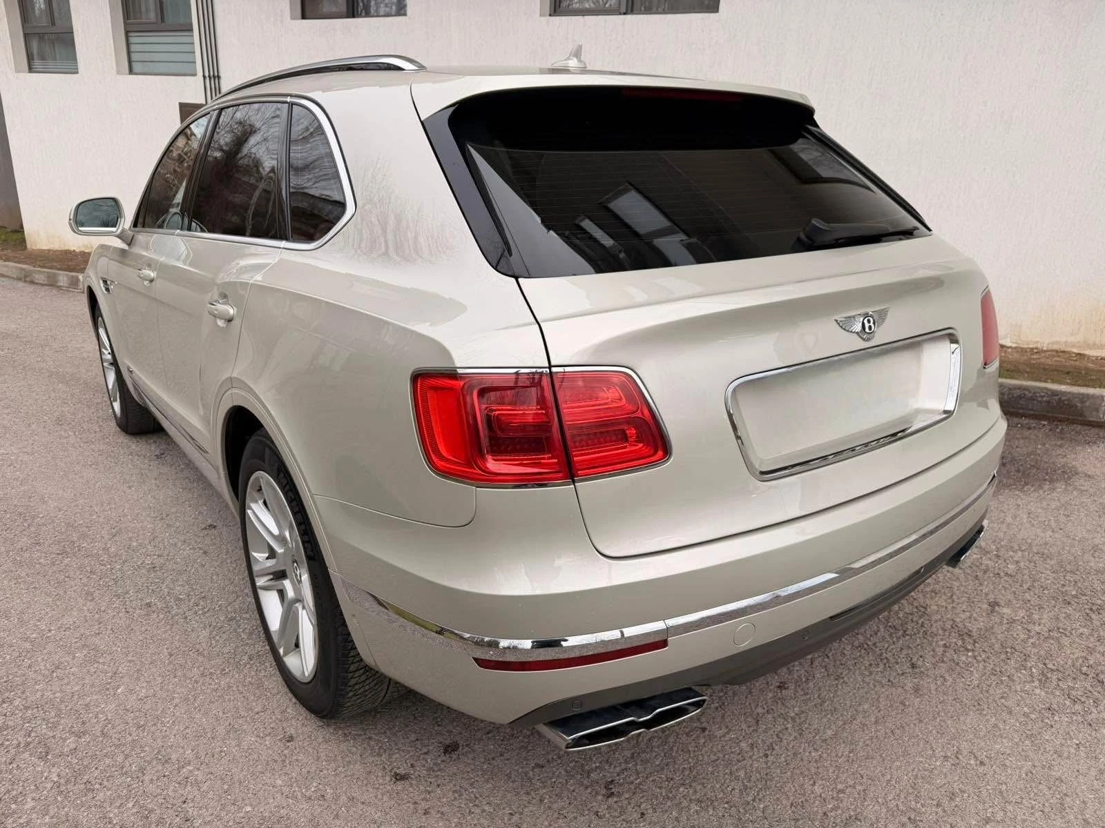 Bentley Bentayga 4.0D V8, снимка 7 - Автомобили и джипове - 53771631