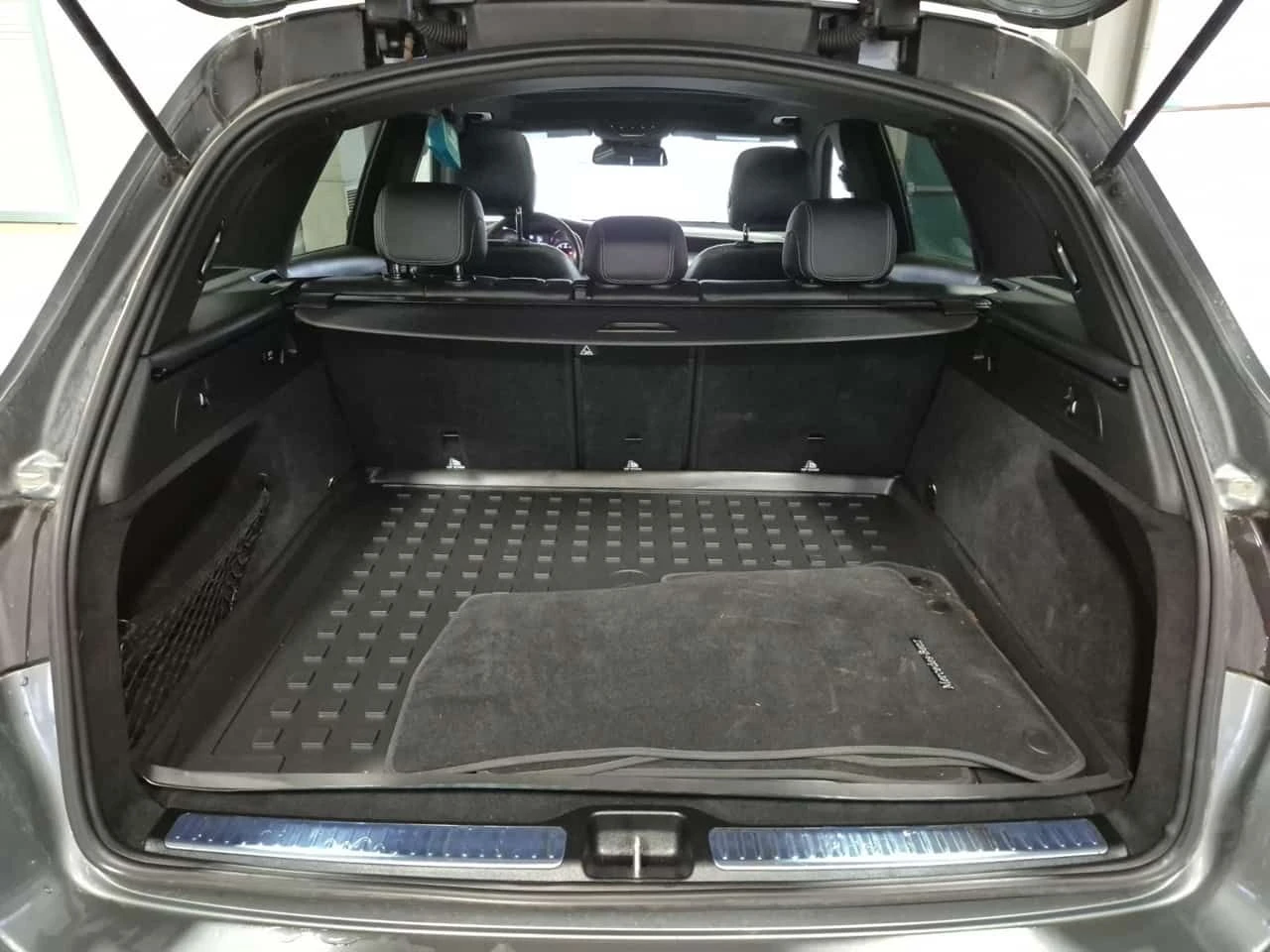 Mercedes-Benz GLC 300 4MATIC | ПАНОРАМА | 360| KEYLESS | ПОДГРЕВ, снимка 13 - Автомобили и джипове - 53954799