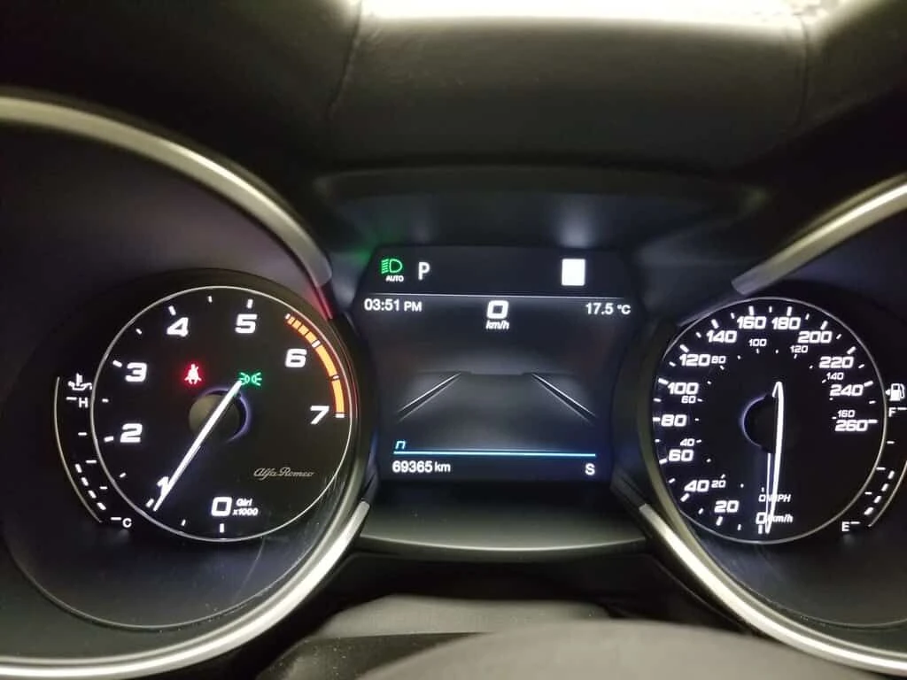 Alfa Romeo Stelvio * ti Panoramic Sunroof, Navigation System, Harman , снимка 13 - Автомобили и джипове - 53975885