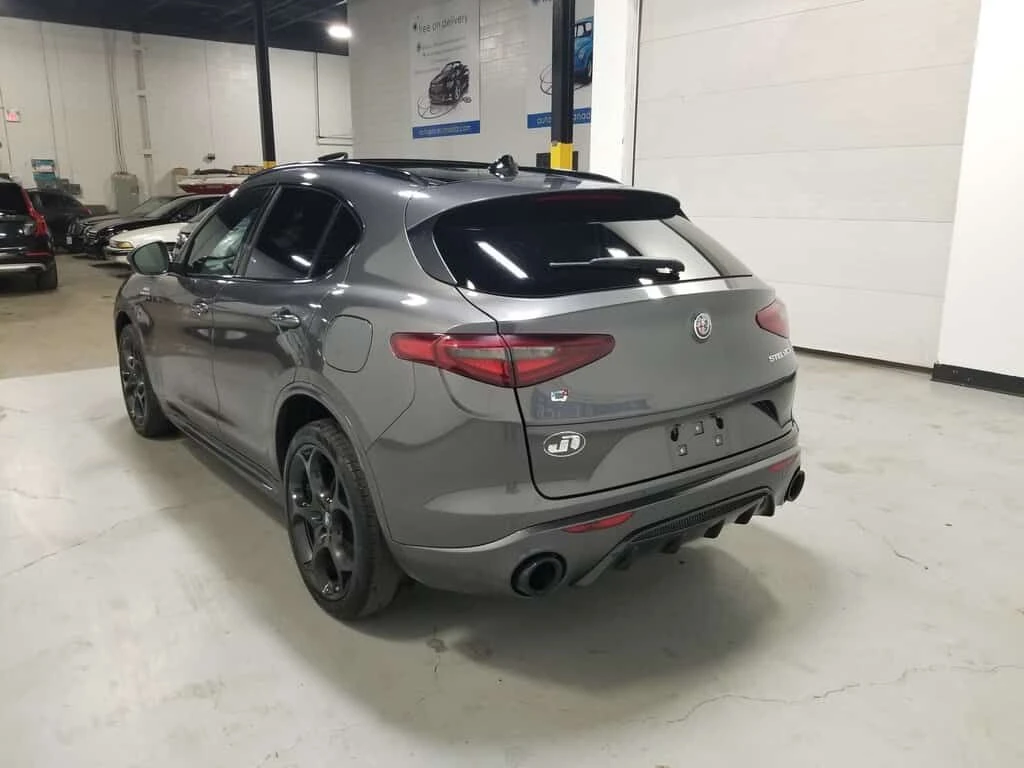 Alfa Romeo Stelvio * ti Panoramic Sunroof, Navigation System, Harman , снимка 5 - Автомобили и джипове - 53975885