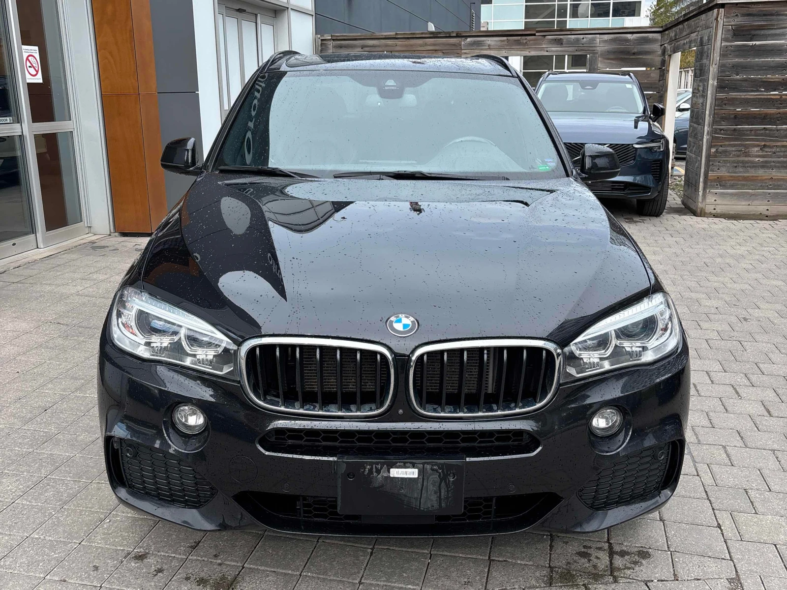 BMW X5 35i xDrive/M-Pack/H&K/Digital/Blind Spot, снимка 2 - Автомобили и джипове - 54454410