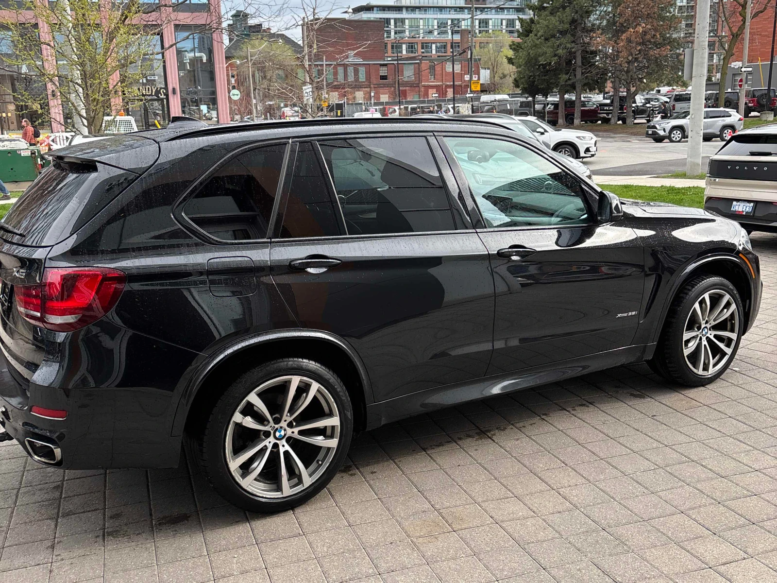 BMW X5 35i xDrive/M-Pack/H&K/Digital/Blind Spot, снимка 3 - Автомобили и джипове - 54454410