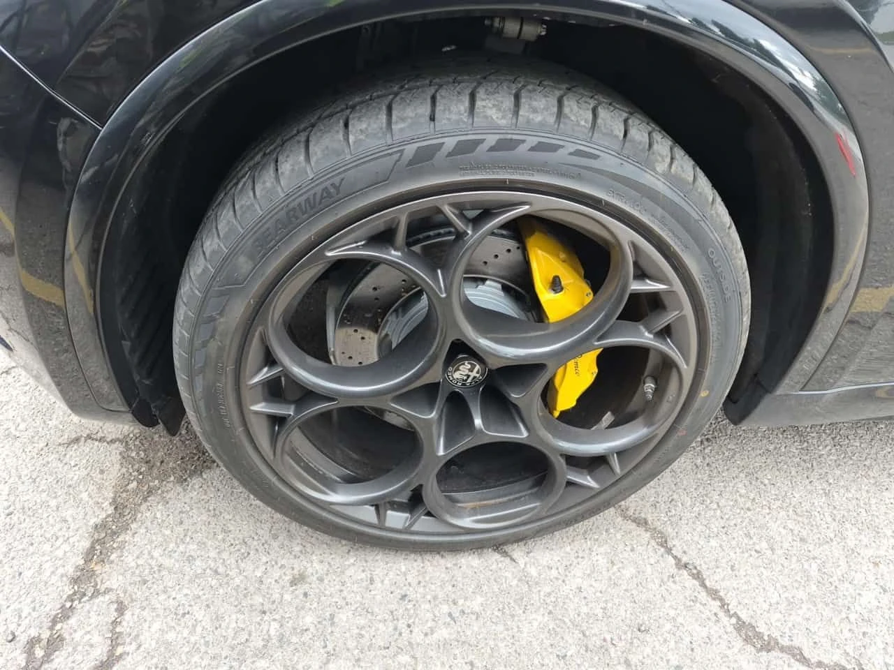 Alfa Romeo Stelvio * QUADRIFOGLIO* АВТОКРЕДИТ БЕЗ ПЪРВОНАЧАЛНА ВНОСКА, снимка 6 - Автомобили и джипове - 55227660