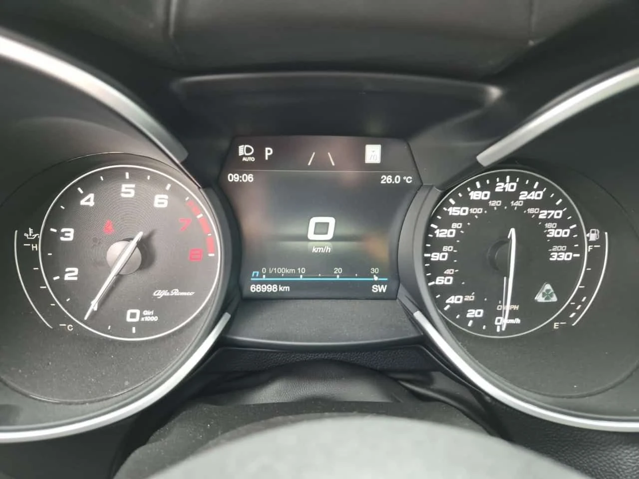 Alfa Romeo Stelvio * QUADRIFOGLIO* АВТОКРЕДИТ БЕЗ ПЪРВОНАЧАЛНА ВНОСКА, снимка 9 - Автомобили и джипове - 55227660