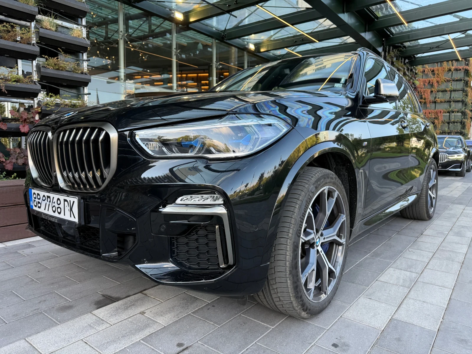 BMW X5 M50D първи собственик individual