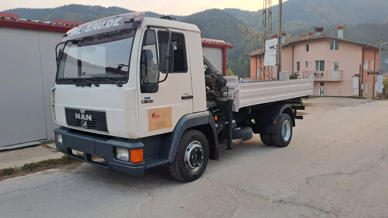 Man 8.153 Самосвал с Кран - изображение 4