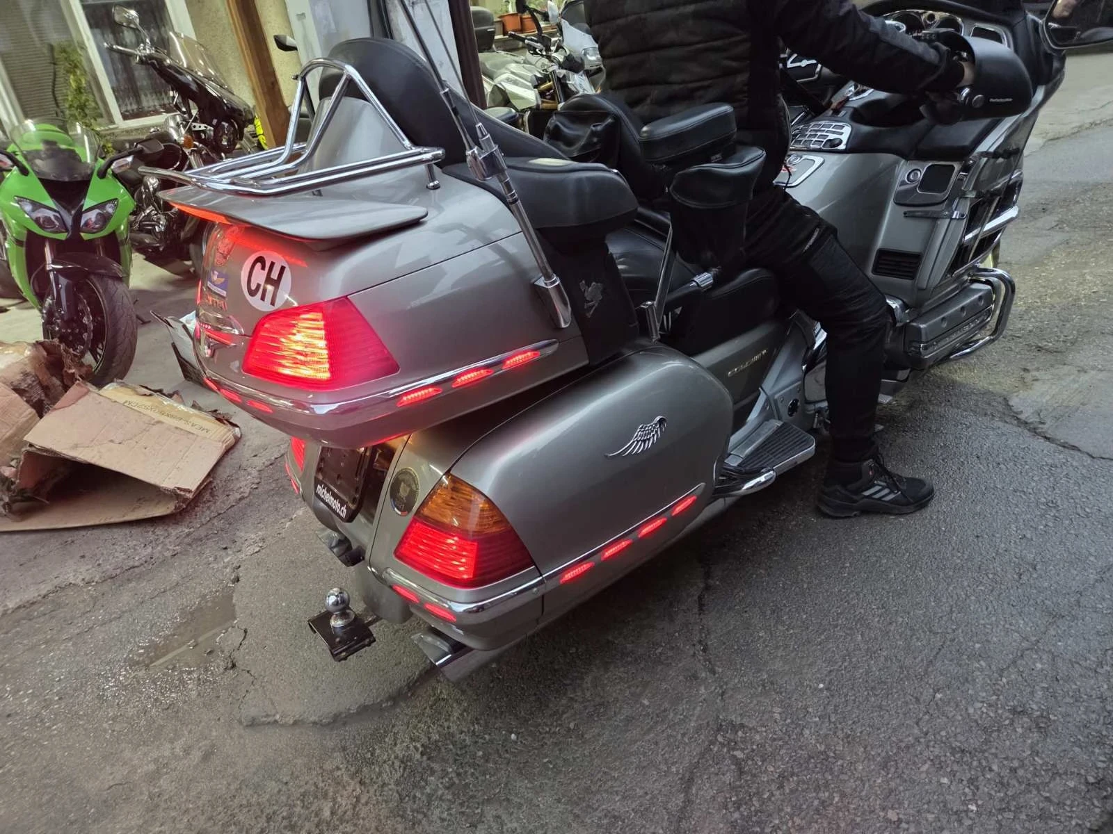 Honda Gold Wing 1800 - изображение 10