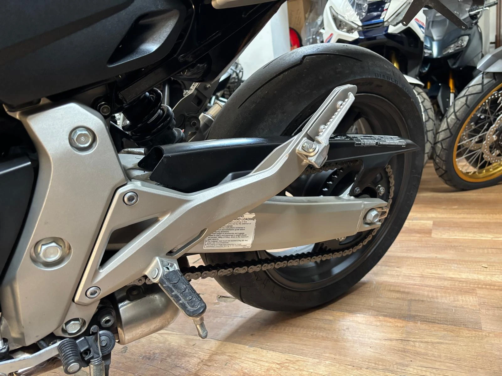 Honda Hornet 600, снимка 10 - Мотоциклети и мототехника - 54314610