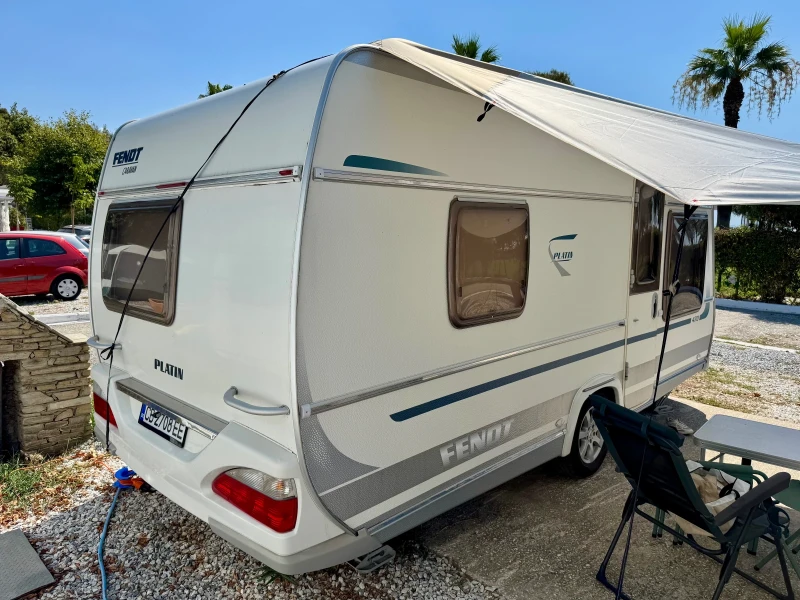 Каравана Fendt Platin 470, снимка 16 - Каравани и кемпери - 52174043