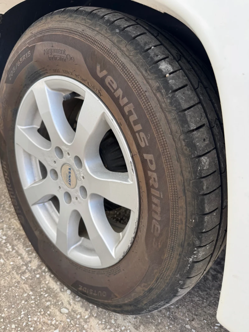 Каравана Fendt Platin 470, снимка 17 - Каравани и кемпери - 52174043