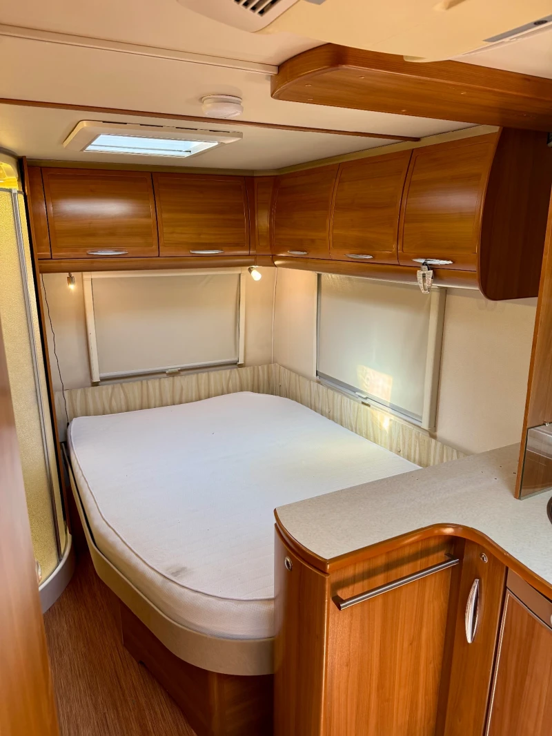 Каравана Fendt Platin 470, снимка 2 - Каравани и кемпери - 52174043