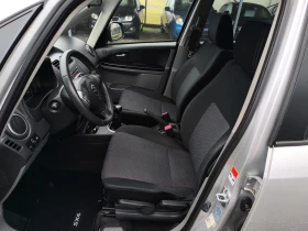 Suzuki SX4 -1.6i-107кс-4х4-КЛИМАТРОНИК-НАВИГАЦИЯ-, снимка 9