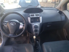 Toyota Yaris 1.0i Gaz, снимка 9