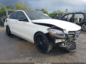 ������ Mercedes-Benz C 300