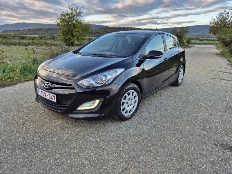 Hyundai I30 1.6 CRD 110kn, снимка 2 - Автомобили и джипове - 47414338