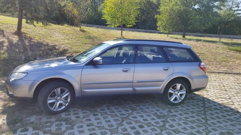 Subaru Outback 2.5, снимка 3 - Автомобили и джипове - 47876162