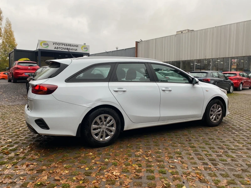 Kia Ceed 1.6D SW, снимка 4 - Автомобили и джипове - 47968545