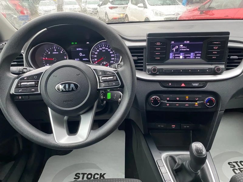 Kia Ceed 1.6D SW, снимка 9 - Автомобили и джипове - 47968545