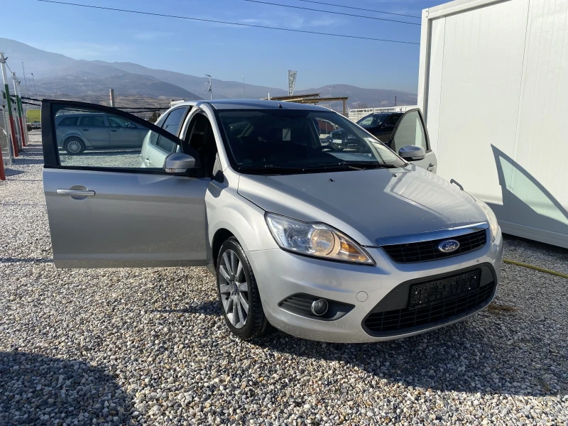 Ford Focus 1.6i 101 k.c, снимка 1 - Автомобили и джипове - 48423374