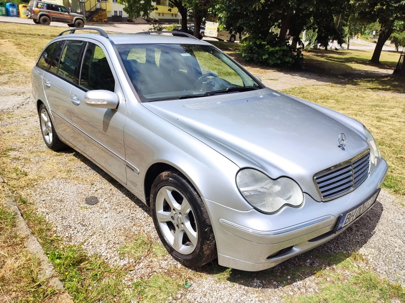 Mercedes-Benz C 220, снимка 1 - Автомобили и джипове - 48586992