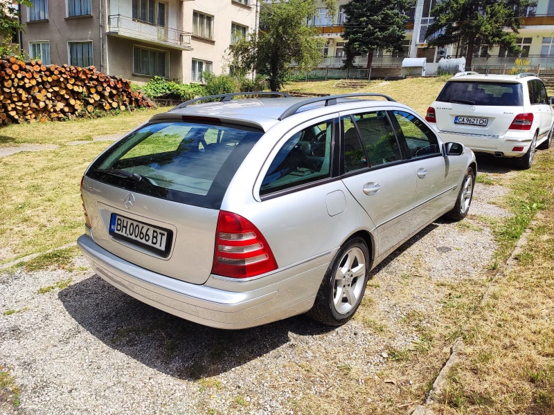 Mercedes-Benz C 220, снимка 3 - Автомобили и джипове - 48586992