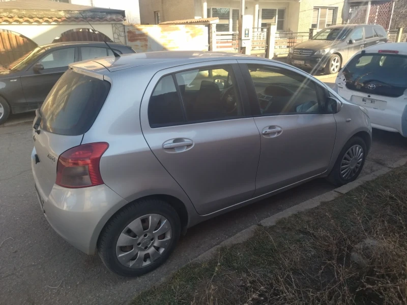 Toyota Yaris 1.0i Gaz, снимка 4 - Автомобили и джипове - 49187731