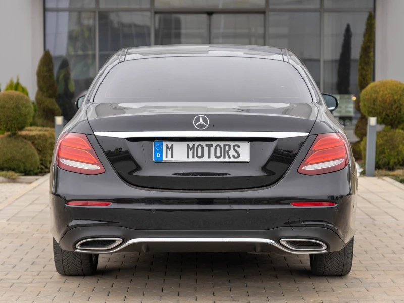 Mercedes-Benz E 220 AMG HEAD-UP Widescreen, 360 градуса камери, снимка 6 - Автомобили и джипове - 49350953