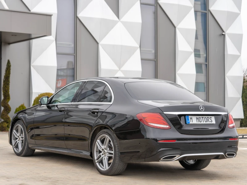 Mercedes-Benz E 220 AMG HEAD-UP Widescreen, 360 градуса камери, снимка 5 - Автомобили и джипове - 49350953
