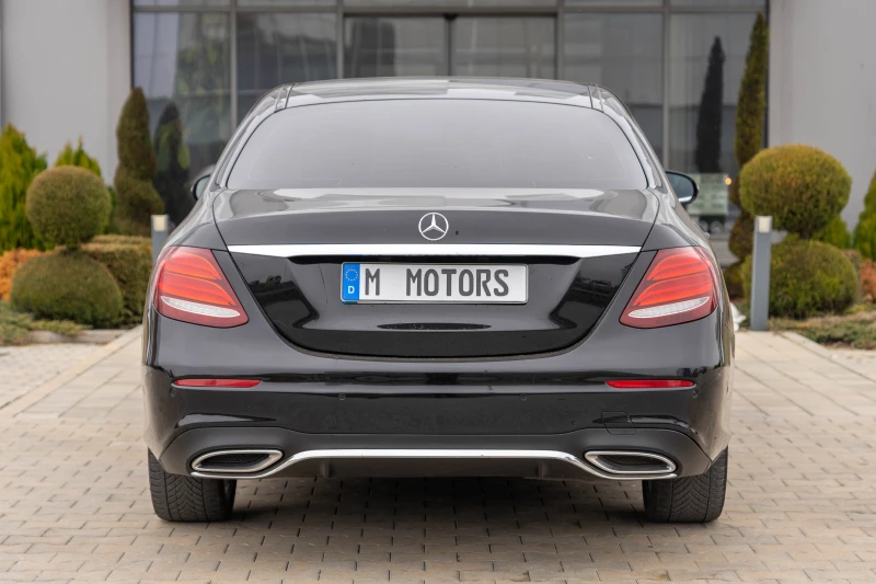 Mercedes-Benz E 220 AMG HEAD-UP Widescreen, 360 градуса камери, снимка 6 - Автомобили и джипове - 49350953