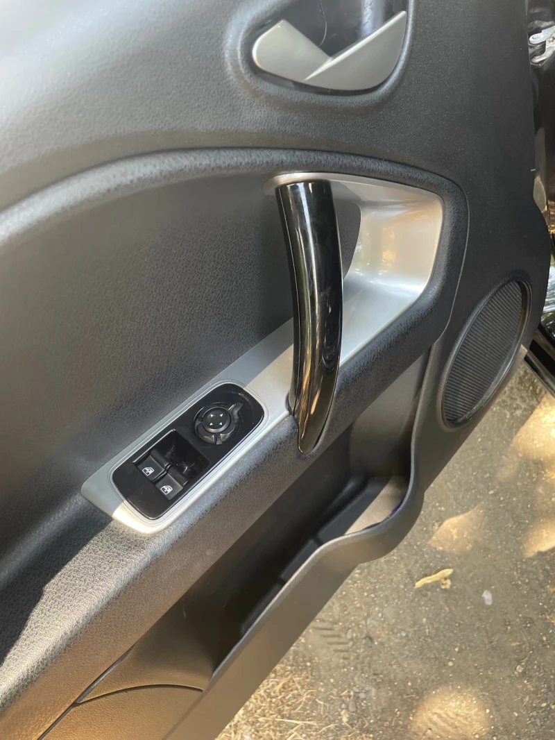 Alfa Romeo MiTo 1.4 105к.с, снимка 13 - Автомобили и джипове - 51157886