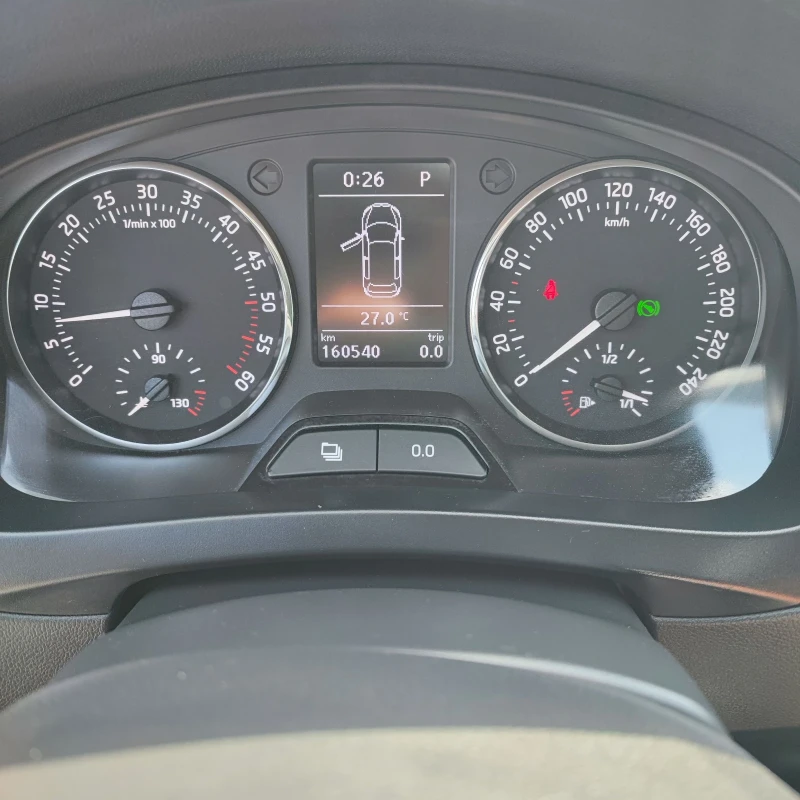 Skoda Rapid 1.6TDI* AVTOMATIK* 7 DSG* KLIMATRONIK* , снимка 13 - Автомобили и джипове - 51467358